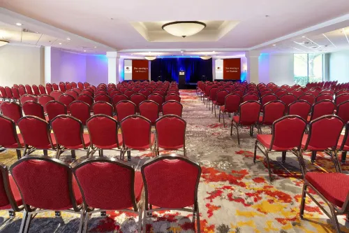 DoubleTree by Hilton Hotel Dallas Near the Galleria Business Facilities Photos