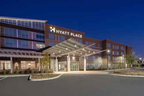Hyatt Place Bakersfield Exterior Photos