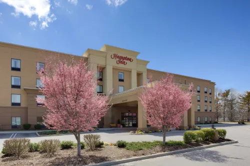 Hampton Inn by Hilton Garden City Long Island Extérieur Photos