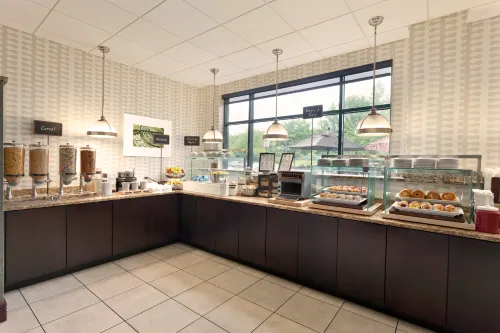 Embassy Suites by Hilton Portland Maine Dining Photos