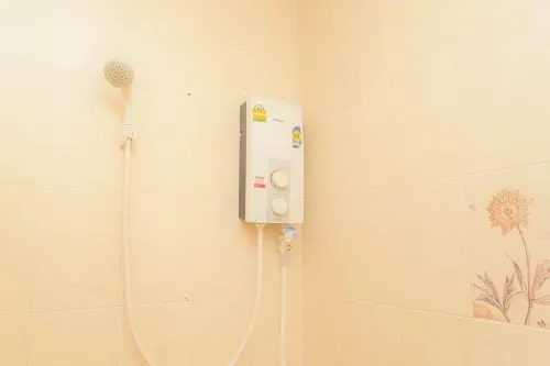 Ban Ao Thong Camere Photos