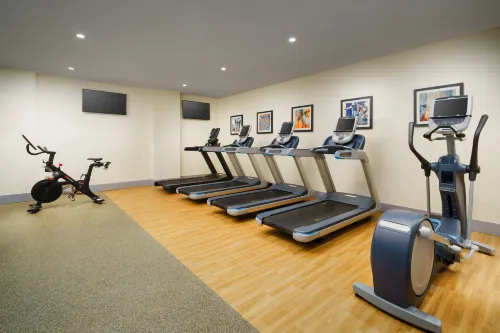 Doubletree by Hilton New York Times Square West Relaksasi & Rekreasi Photos