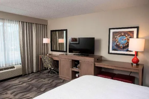 Hampton Inn & Suites by Hilton Thunder Bay Huoneet Photos