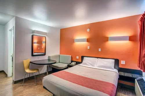 Motel 6 Murfreesboro, TN Rooms Photos