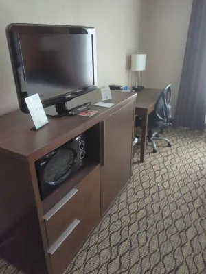 Baymont by Wyndham Madison Heights Detroit Area Photos
