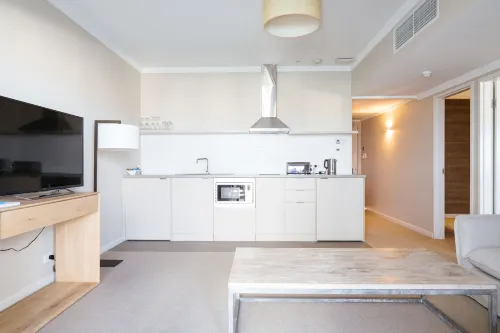 The Marina Hotel - Mindarie Zimmer Photos