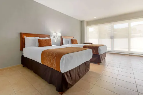 Comfort Inn Monterrey Valle Photos