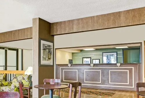 Days Inn by Wyndham Wilson Khu vực công cộng Photos