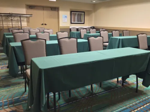Holiday Inn Express Chicago NW - Arlington Heights Espaces Affaires Photos