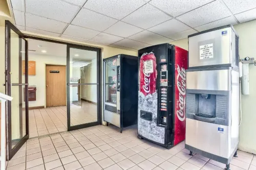 Motel 6 Winslow, AZ Public Areas Photos