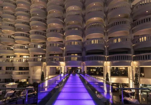 Lebua at State Tower Photos