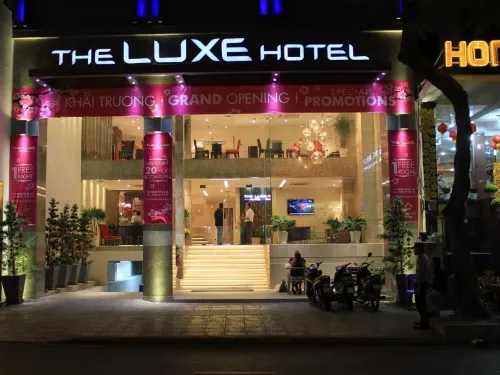 The Luxe Hotel Extérieur Photos