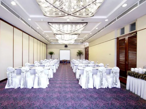 R Hotel Rancamaya Golf & Resort Fasilitas Bisnis Photos