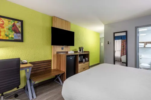 SureStay Plus Hotel by Best Western St. Louis Westport Photos
