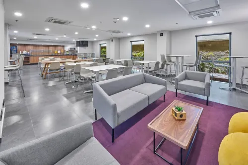 City Express by Marriott Merida Restauration Photos