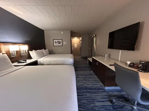 Skyline Hotel Detroit Airport, SureStay Collection by BW Rooms Photos