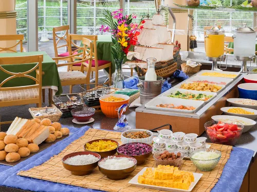 Navios Yokohama Dining Photos