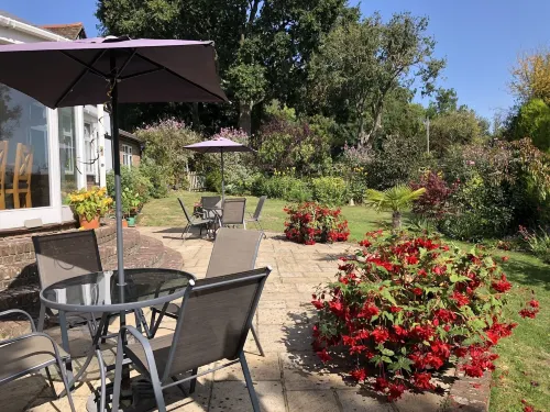 Trumbles Gatwick B&B Featured Photos