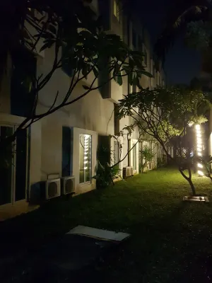 N2 Hotel Jakarta Gunung Sahari Eksterior Photos