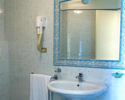 Hotel Laura Photos