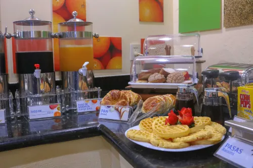 Hampton Inn by Hilton Tampico – Zona Dorada Dining Photos