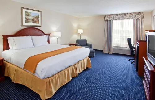 Holiday Inn Express & Suites Cleveland-Richfield Photos