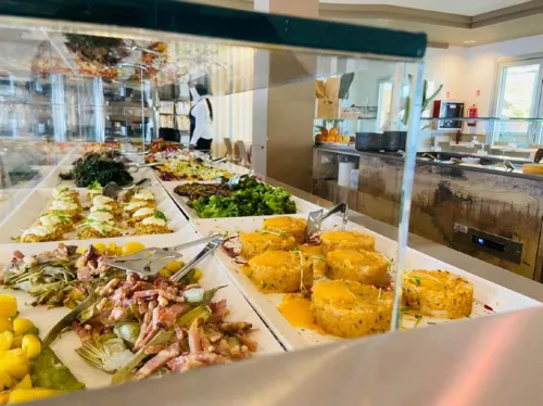 Hotel Butterfly Wellness & Spa Makanan Photos