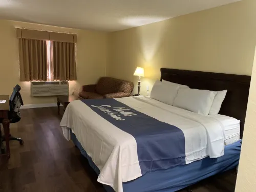 Days Inn by Wyndham Sarasota I-75 Photos