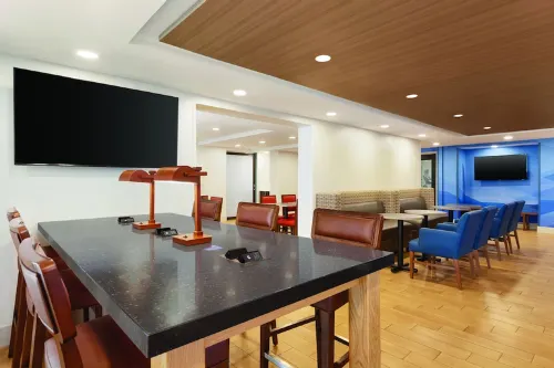 Holiday Inn Express Hartford South - Rocky Hill Business Photos