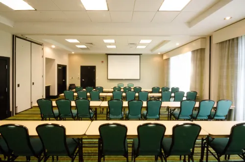 Hampton Inn Hickory Business Facilities Photos