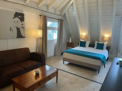 L'Hôtel by Hostellerie du Château Photos