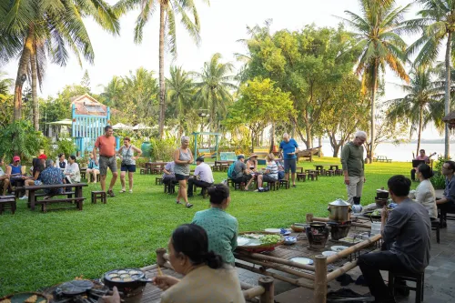 Vinh Hung Riverside Resort & Spa Dining Photos