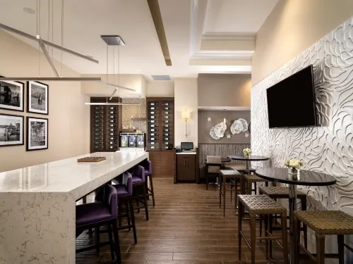 Victoria Marriott Inner Harbour Dining Photos