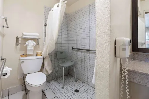 Americas Best Value Inn and Suites Flagstaff Rooms Photos