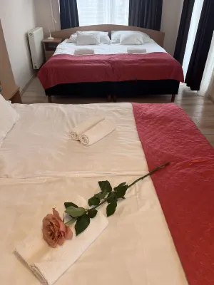 Hotel Rose City Zimmer Photos