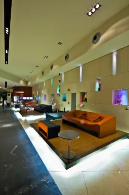 UNA HOTELS T Hotel Cagliari Espaces publics Photos