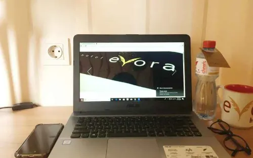 Hotel Evora Surabaya Kamar Photos