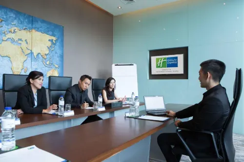 Holiday Inn Express Jakarta International Expo Espaces Affaires Photos