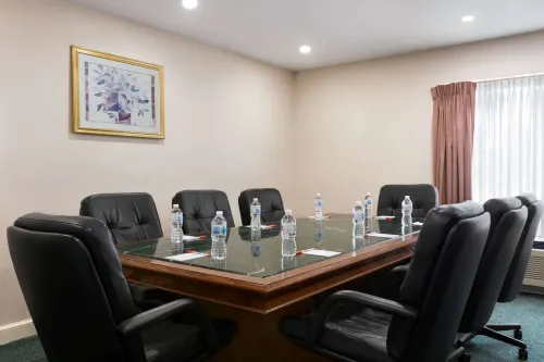 SureStay Plus by Best Western Windsor Espaces Affaires Photos