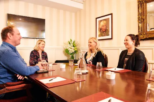 Prince's Gate Hotel Business Facilities Photos