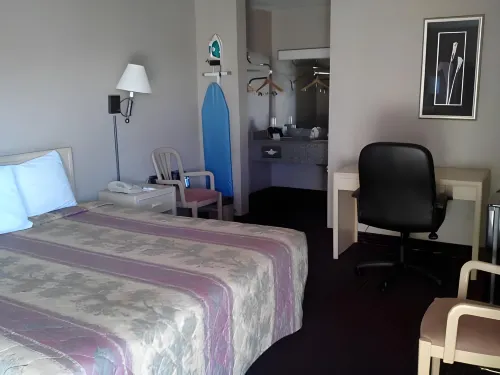 Days Inn by Wyndham East Albuquerque Zimmer Photos
