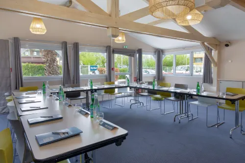 Hôtel Kyriad Marseille Est Aubagne Gémenos Espaces Affaires Photos