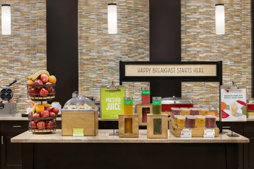 Hampton Inn Washington-Dulles Int'l Airport South Dining Photos