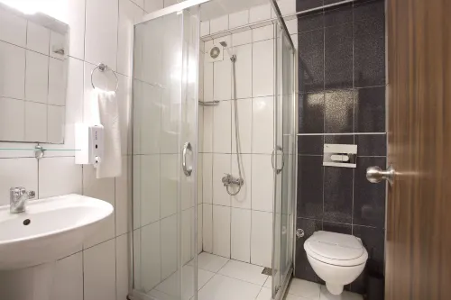Grand Ant Hotel Rooms Photos