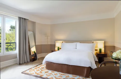 InterContinental Chantilly Chateau Mont Royal Rooms Photos