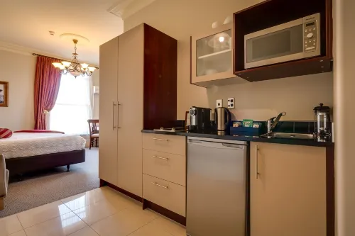 Merivale Manor Rooms Photos