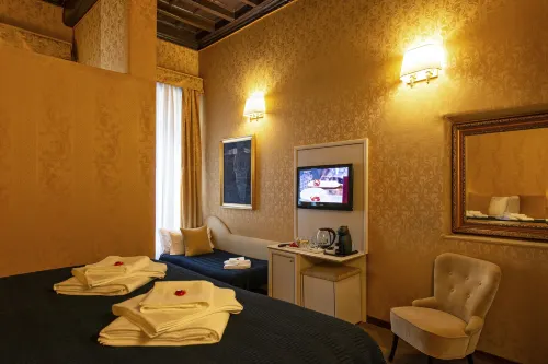 Canova Rooms in Spanish Steps Rooms Photos
