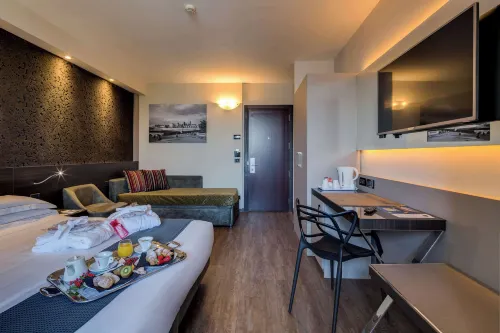 Best Western Plus Hotel Farnese Rooms Photos