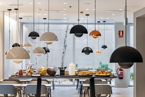Holiday Inn Express Pamplona Restauration Photos
