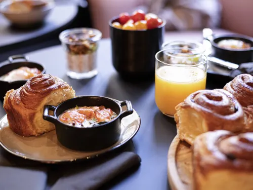 Tribe Paris Batignolles Dining Photos